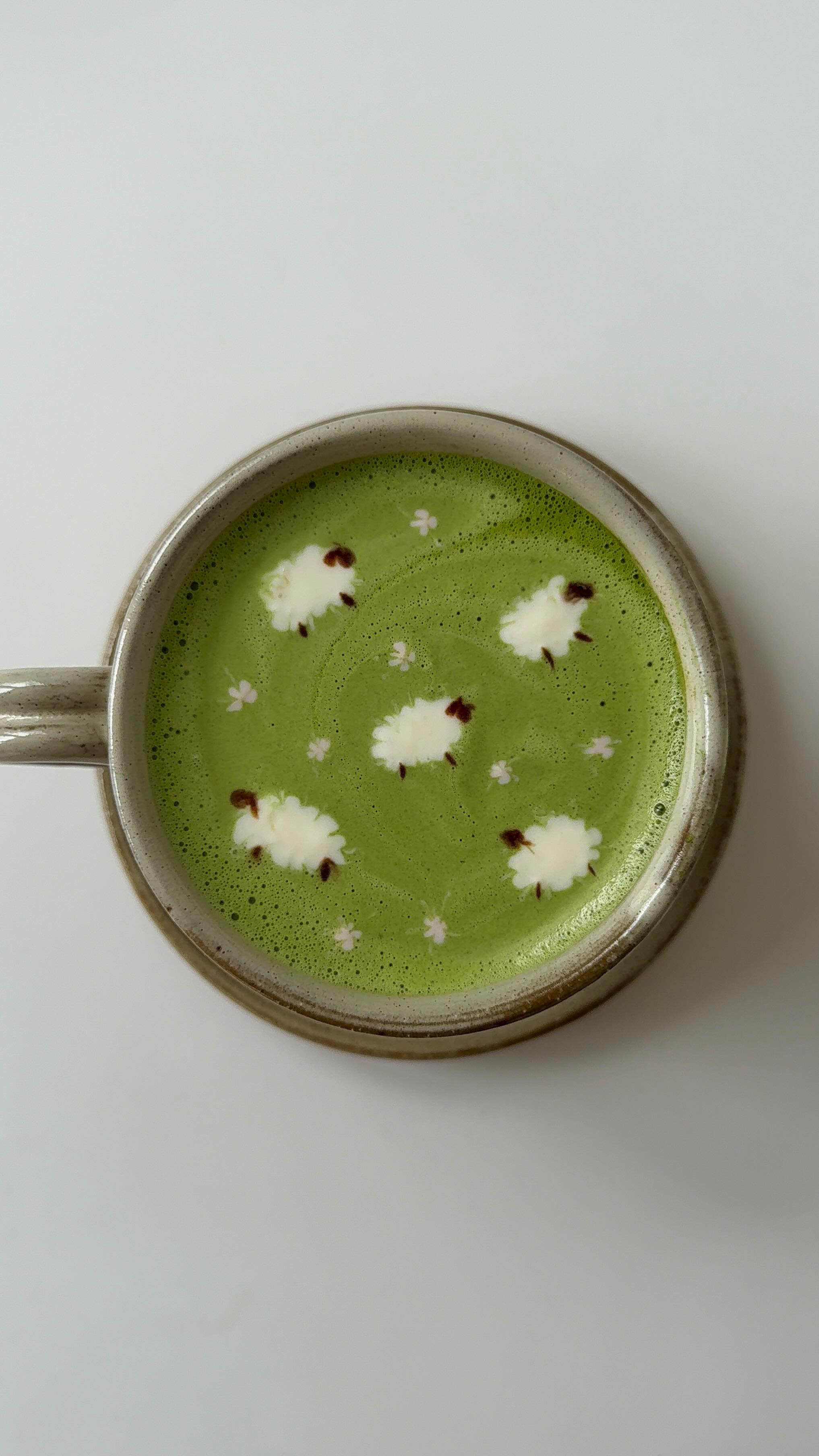 Matcha Latte con latte art